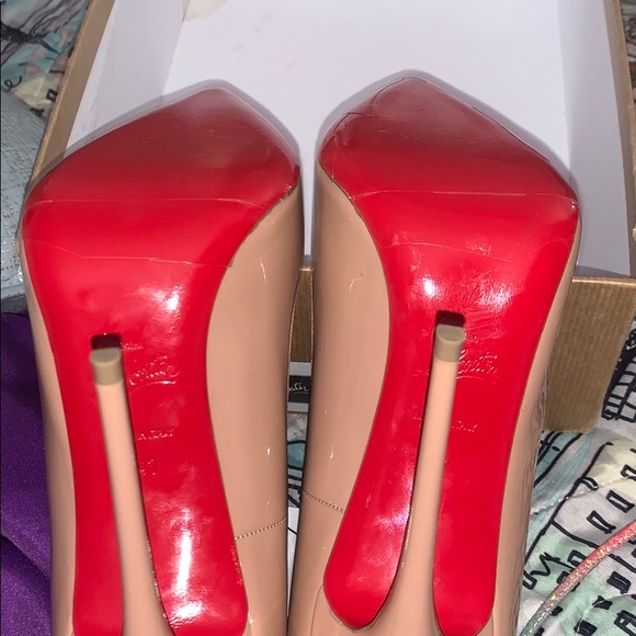 Christian Louboutin so Kate in nude - Picture 5 of 7